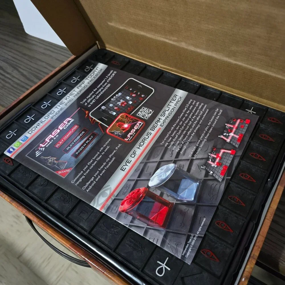 Laser Khet 2.0 Board Game Strategy Mensa Toy of the Year 100% Complete Working - Picture 3 of 7